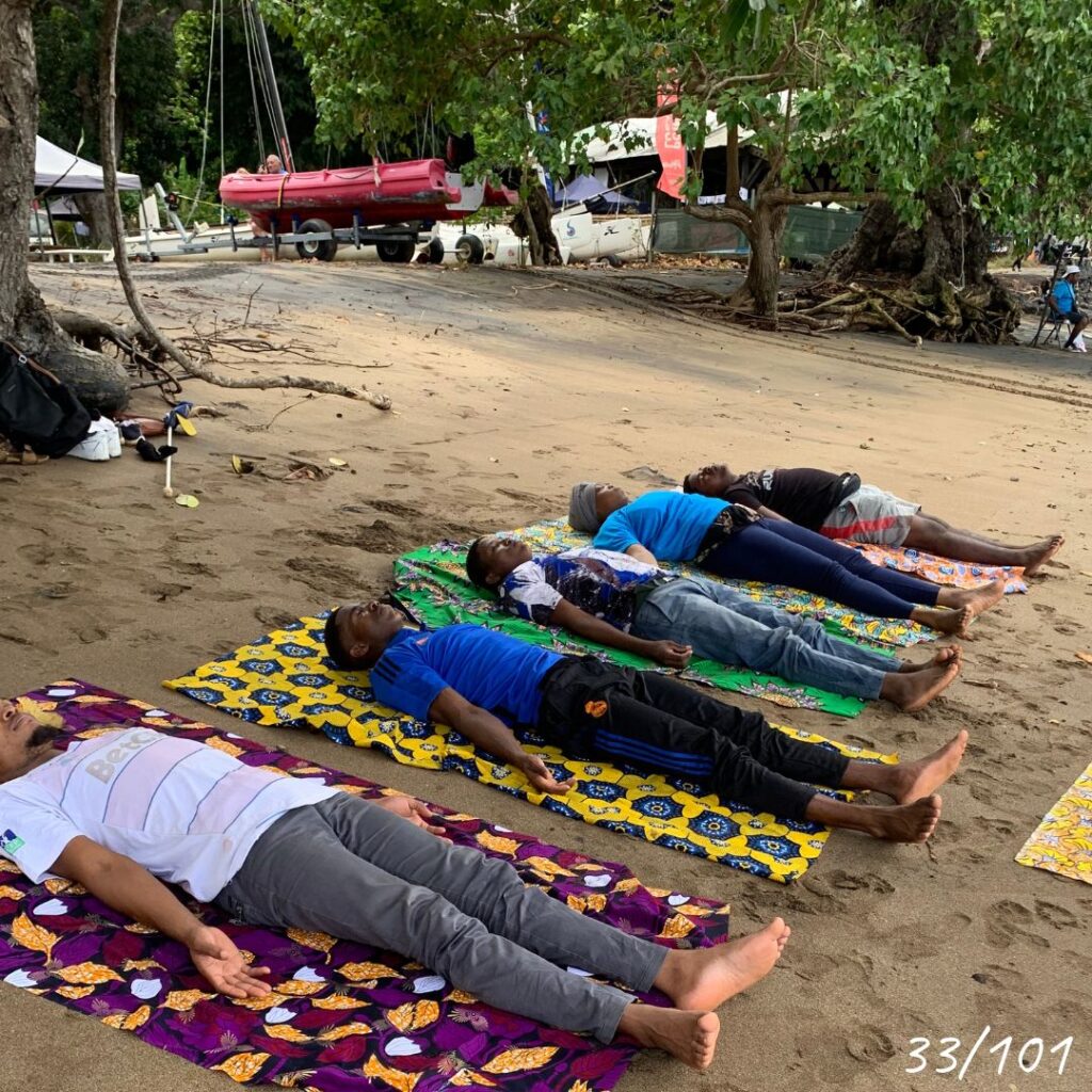 Séance de yoga M'stanga beach